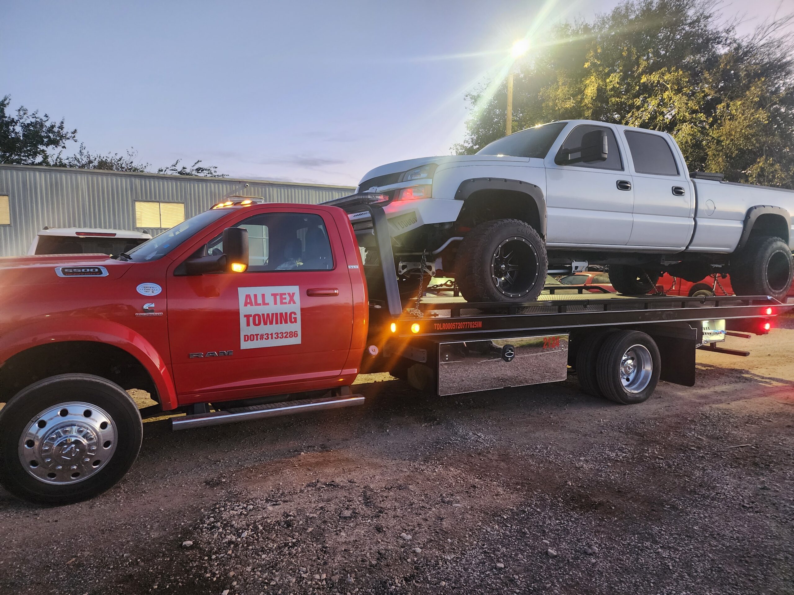 heavy duty towing, towing near me, emergency towing